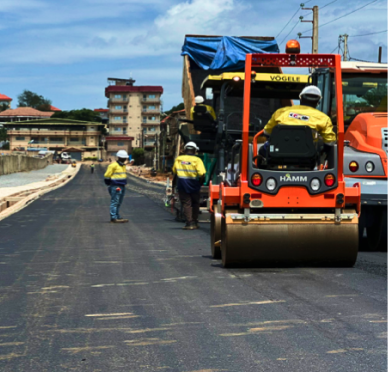 Construction et asphaltage de 9 km de routes dans la capitale.